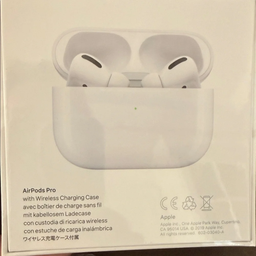 Apple White Wireless Earbuds